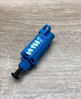 Volkswagen Golf III Clutch pedal sensor 1H0927189