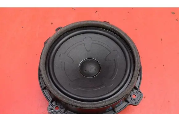 KIA Sportage Subwoofer speaker 96330R2000