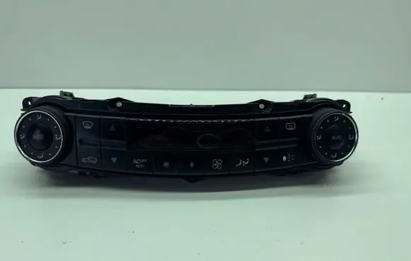 Mercedes-Benz E W211 Climate control unit 2118300685 00124003