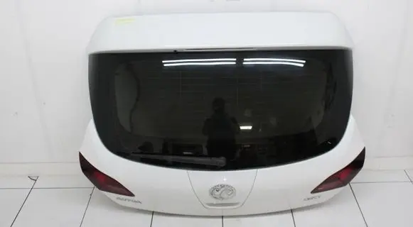 Opel Astra J Tailgate/trunk/boot lid