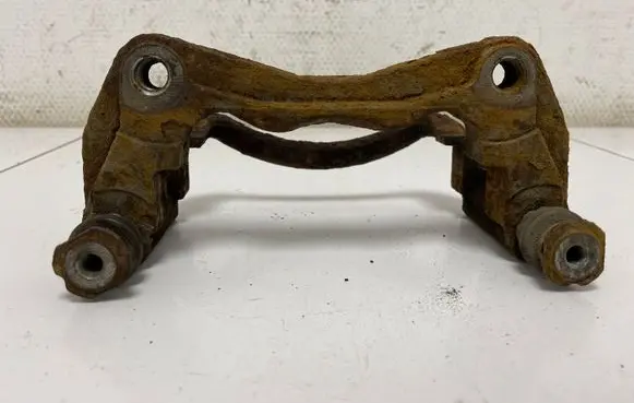 Mitsubishi Colt Front Brake Caliper Pad/Carrier 