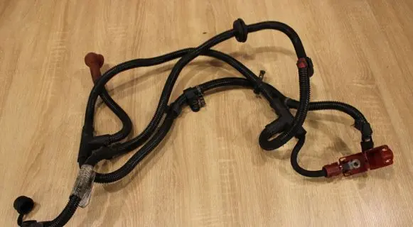 Maserati Ghibli EUR ISO radio connector 275KM