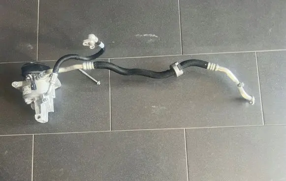 Dacia Duster II Air conditioning (A/C) compressor (pump) 926001571R