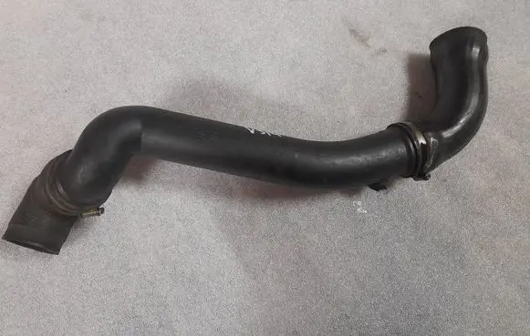 Mercedes-Benz C W202 Intercooler hose/pipe a2025200201 2025200201