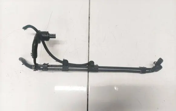 Volkswagen Golf IV Engine coolant pipe/hose