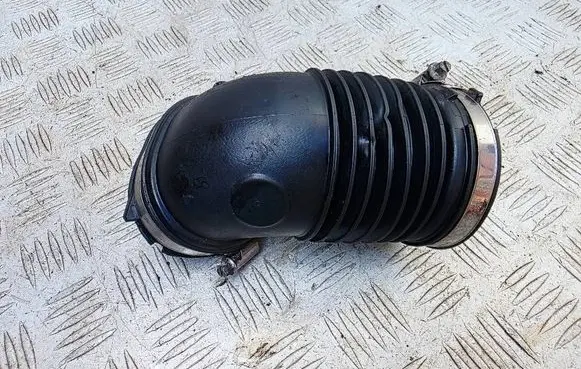 BMW 1 E81 E87 Air intake hose/pipe 7532755 13717532755