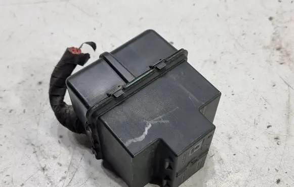 Volkswagen Golf V Fuse box set 1K0937311C