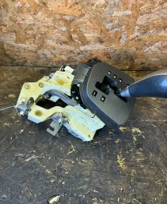 KIA Carens II Gear shifter/selector 