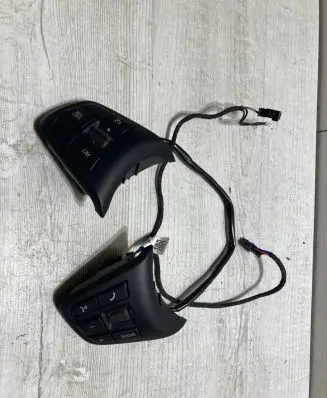 BMW X2 F39 Steering wheel buttons/switches 93264730