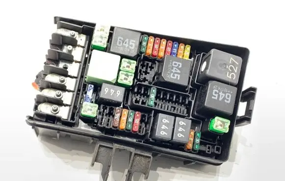 Volkswagen PASSAT B8 Fuse box set