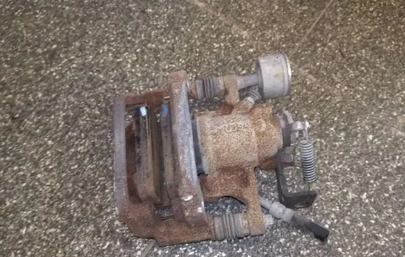 Buick Encore I Rear brake caliper