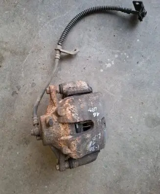 Hyundai i30 Front brake caliper