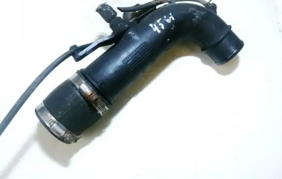 Toyota Auris 150 Intercooler hose/pipe 173620r021