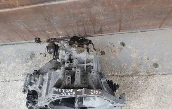 Toyota Yaris Electric car Transmission 