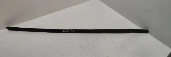 Volvo V70 Windshield trim