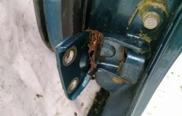 Mazda 626 Rear door lower hinge