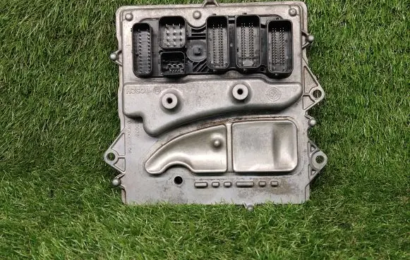 BMW 3 F30 F35 F31 Engine control unit/module ECU 8600449 860044901 170169397
