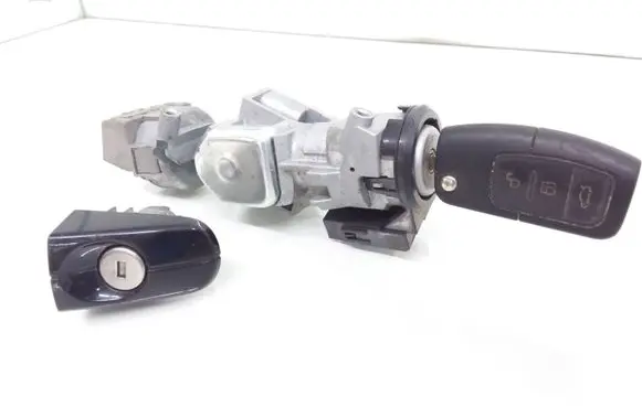 Ford Focus Ignition lock 3M513F880AD 6E5T15607BA