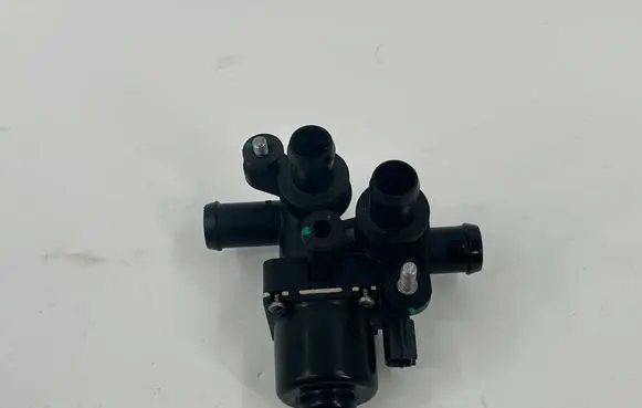 Polestar 4 Electric auxiliary coolant/water pump 8892487181