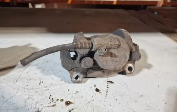 Ford Mondeo MK IV Front brake caliper