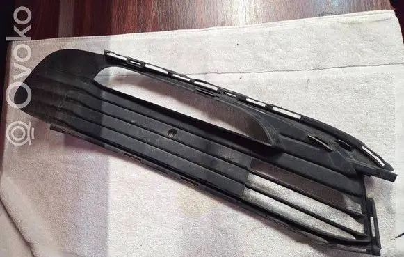 BMW 7 G11 G12 Front bumper lower grill 7486835