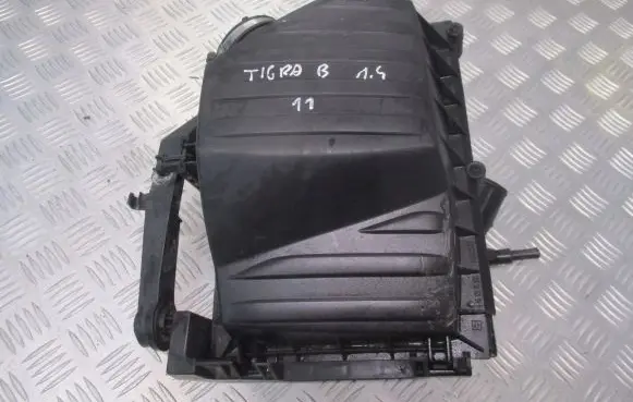 Opel Tigra B Air filter box