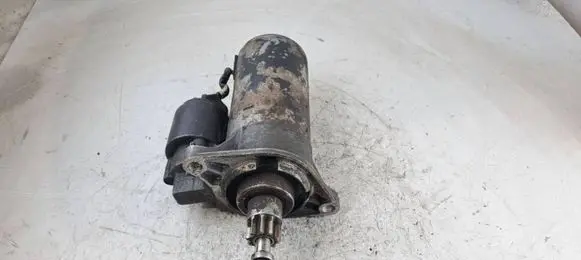 Volkswagen Golf III Starter motor 02A911023H 0001110086 0331303147647