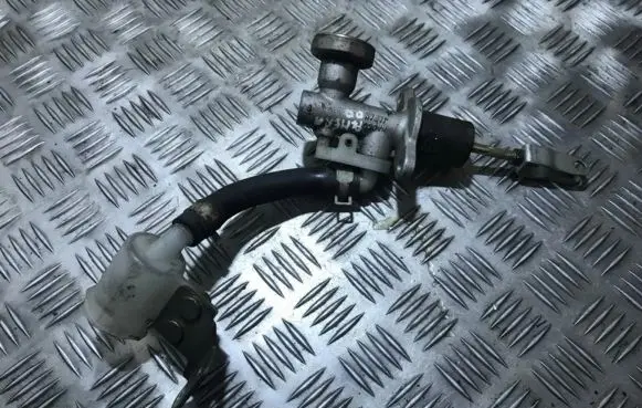 Nissan Almera N16 Clutch master cylinder