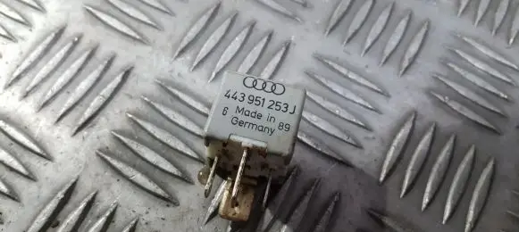 Audi A4 S4 B5 8D Other relay 443951253j 213