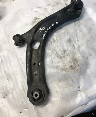 Volkswagen PASSAT B8 Front lower control arm/wishbone