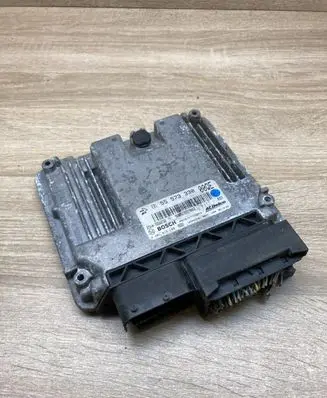 Opel Insignia A Engine control unit/module ECU 55573330 0281015149