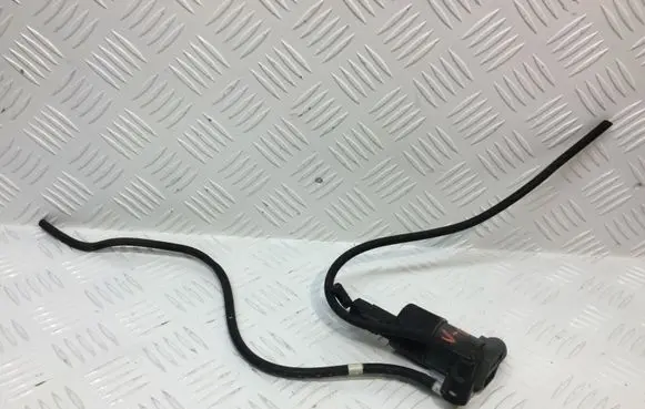 Nissan Qashqai Windscreen/windshield washer pump 9641553880