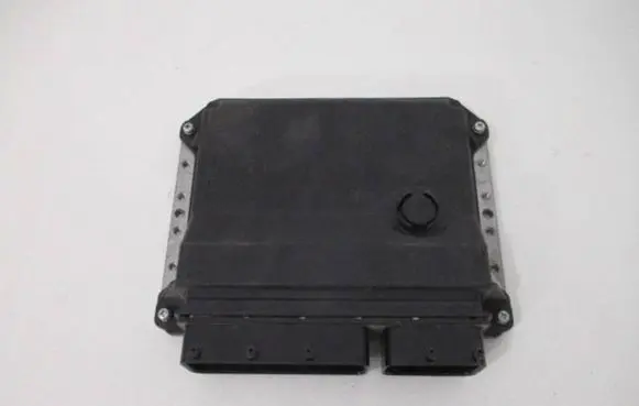 Toyota RAV 4 (XA40) Engine control unit/module 8966142J40 89661-42J40 2759005001