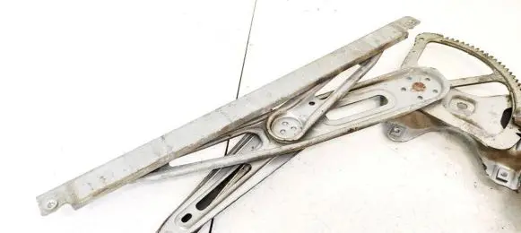 Toyota Yaris Sliding door window regulator with motor