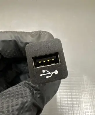BMW 5 F10 F11 USB socket connector 9237656