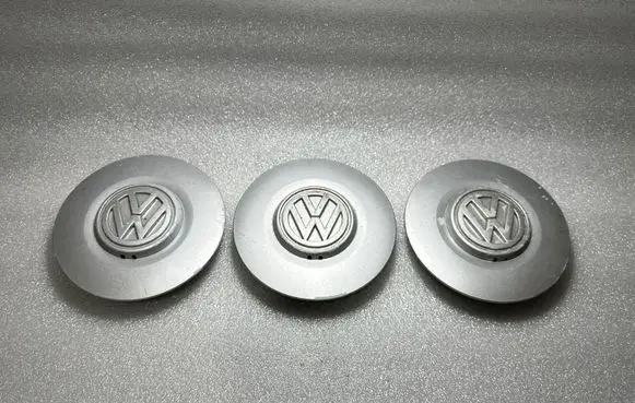 Volkswagen Golf III Original wheel cap 1H0601151B 1H0601149B