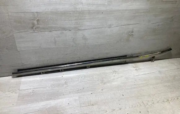 Bentley Mulsanne Rear door trim (molding)