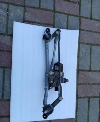 Front wiper linkage and motor
