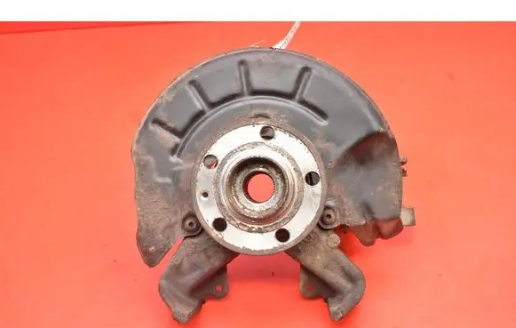 Skoda Fabia Mk2 (5J) Front wheel hub spindle knuckle