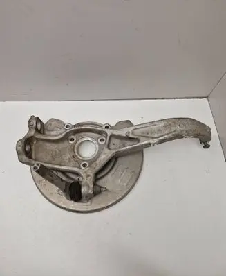 Front wheel hub