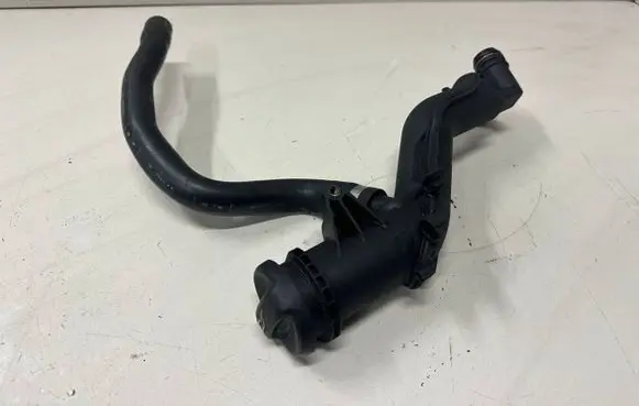 Ford Focus Oil fill pipe 9654733980 654733980