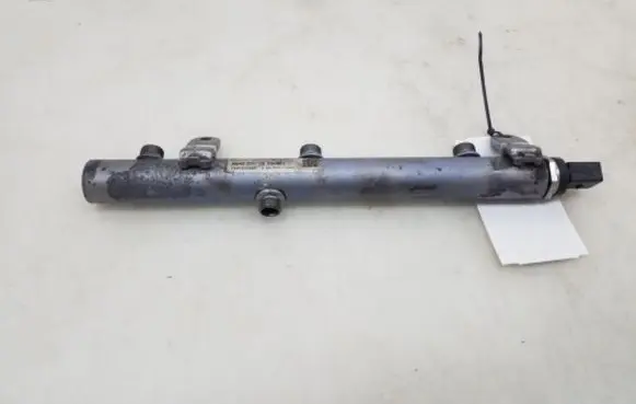 Mercedes-Benz E W212 Fuel main line pipe
