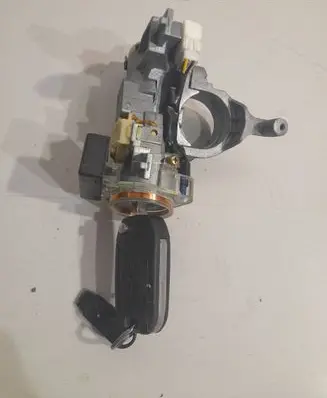 Mitsubishi Grandis Ignition lock