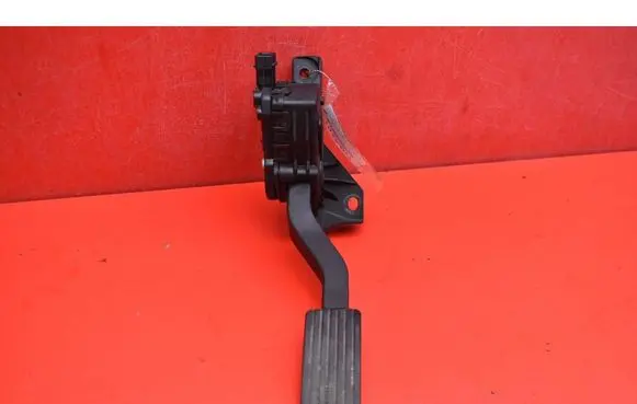 Smart ForFour I Accelerator throttle pedal A4543000304