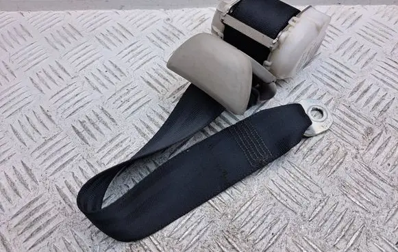 Toyota Corolla Verso AR10 Third row seat belt 735700F010C0 H073901 H073818