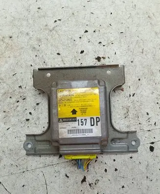 Mitsubishi Pajero Airbag control unit/module MR268157 1523002471