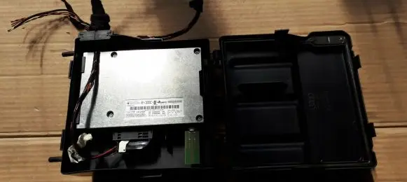 Audi A4 S4 B8 8K Bluetooth control unit module 8T0862336E