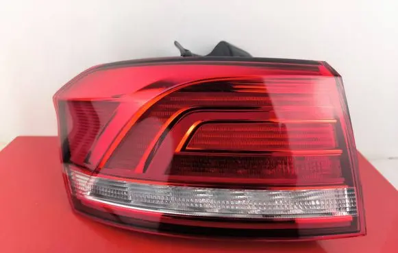 Volkswagen PASSAT B8 Rear/tail lights 3G9945095D