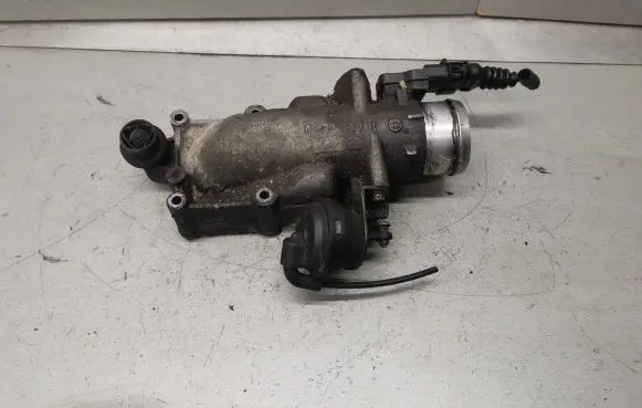 Opel Zafira A Throttle body valve 55350621 028100437