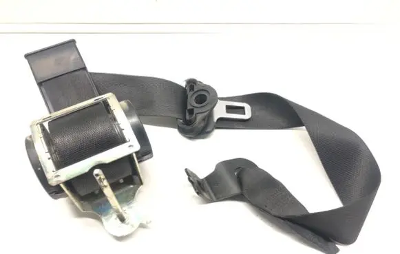 Opel Zafira B Front seatbelt 560834801